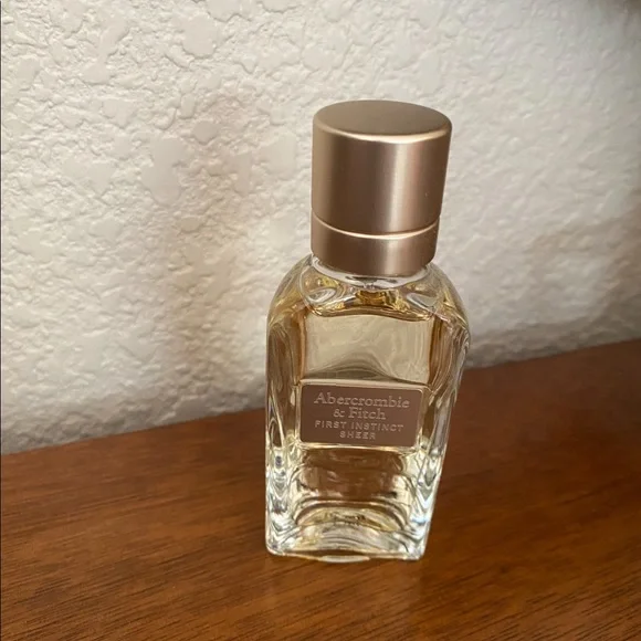 Abercrombie & Fitch - First Instinct Sheer Parfum Spray 1.0 FL. OZ./ 30 mL - Picture 2 of 2